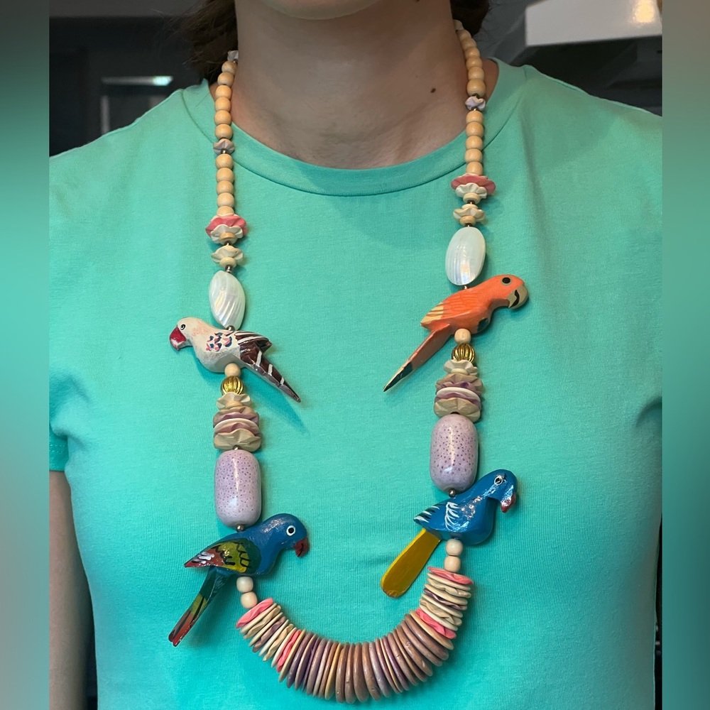 Vintage - chunky bird necklace - costume jewelry